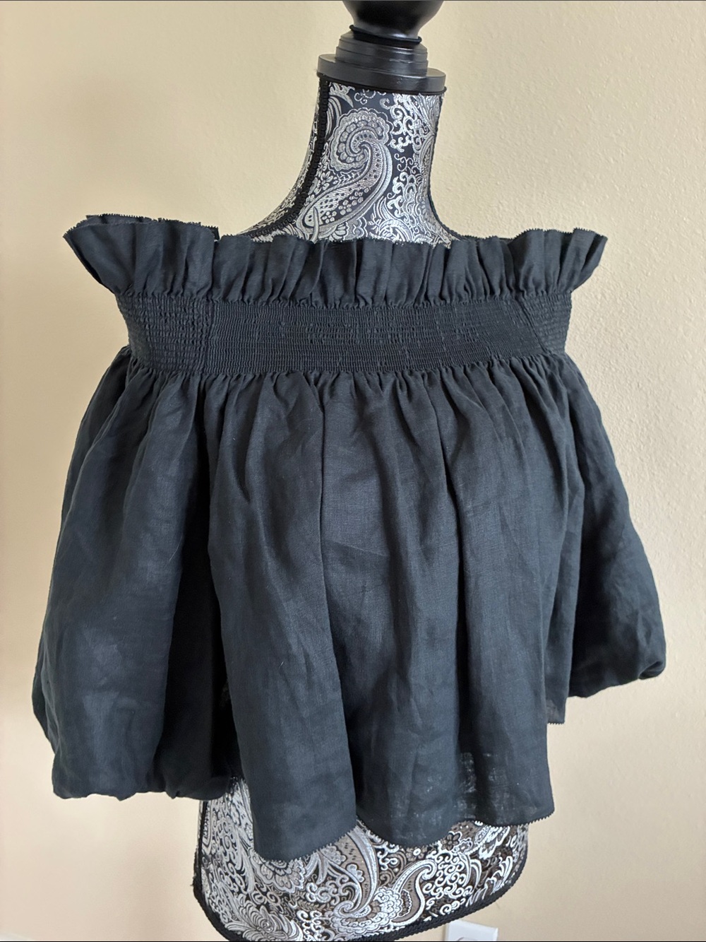 NWT! Banana Republic Black Linen Off-Shoulder, Cropped Ruffle Smocked Top Size S